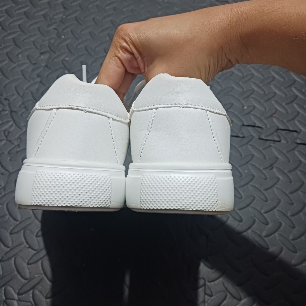 Women White Round Toe Basic Sneakers - Picture 6 of 10